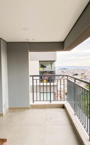 Apartamento à venda com 72m², 2 quartos e 1 vaga Apartamento à venda com 72m², 2 quartos e 1 vagaVaranda