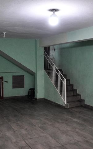 Casa à venda com 120m², 2 quartos e 2 vagas Casa à venda com 120m², 2 quartos e 2 vagasGaragem