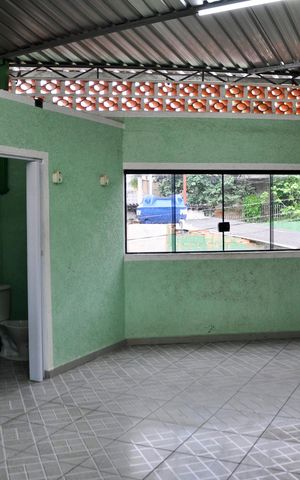 Casa à venda com 120m², 2 quartos e 2 vagas Casa à venda com 120m², 2 quartos e 2 vagasÁrea da Churrasqueira e Lavanderia