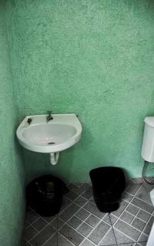 Casa à venda com 120m², 2 quartos e 2 vagas Casa à venda com 120m², 2 quartos e 2 vagasÁrea da Churrasqueira e Lavanderia - Lavabo