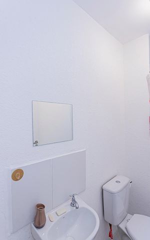 Apartamento à venda com 42m², 2 quartos e sem vaga Apartamento à venda com 42m², 2 quartos e sem vagaBanheiro