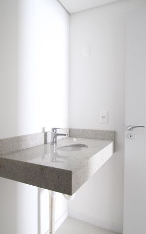 Apartamento à venda com 83m², 1 quarto e sem vagaBanheiro da Suíte 1