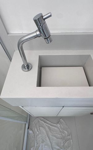 Apartamento à venda com 240m², 3 quartos e 3 vagasCozinha e Área de Serviço - Banheiro