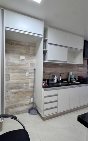 Apartamento à venda com 240m², 3 quartos e 3 vagasCozinha e Área de Serviço