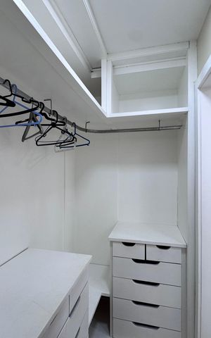 Apartamento à venda com 240m², 3 quartos e 3 vagasSuíte 1 - Closet