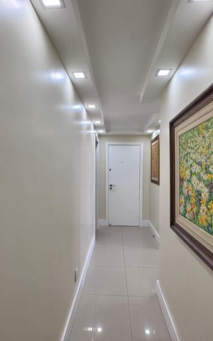 Apartamento à venda com 240m², 3 quartos e 3 vagasCorredor