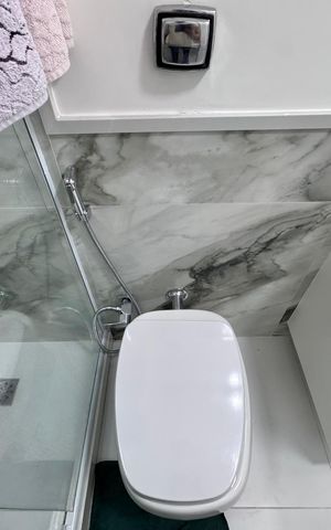 Apartamento à venda com 240m², 3 quartos e 3 vagasSuíte 2 - Banheiro