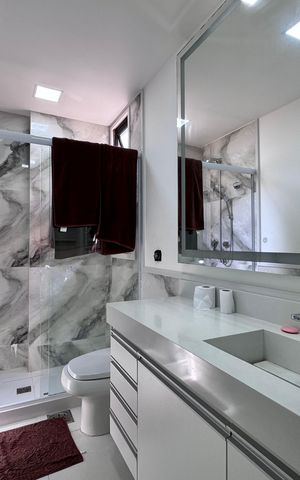 Apartamento à venda com 240m², 3 quartos e 3 vagasSuíte 1 - Banheiro