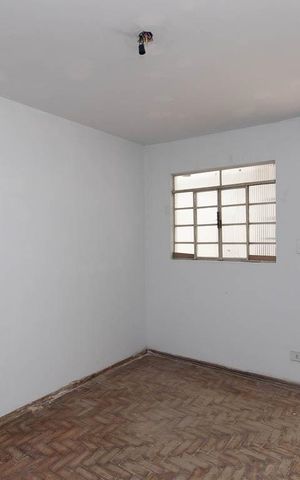 Casa à venda com 300m², 5 quartos e 2 vagas Casa à venda com 300m², 5 quartos e 2 vagasSala Casa 2