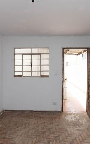 Casa à venda com 300m², 5 quartos e 2 vagas Casa à venda com 300m², 5 quartos e 2 vagasSala Casa 2