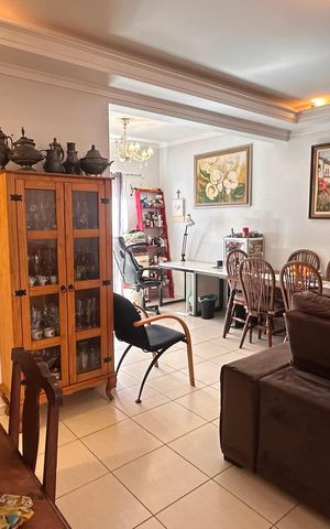 Casa à venda com 101m², 3 quartos e 2 vagas