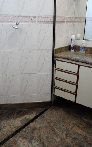 Casa para alugar com 542m², 5 quartos e 4 vagasBanheiro da Suíte 4