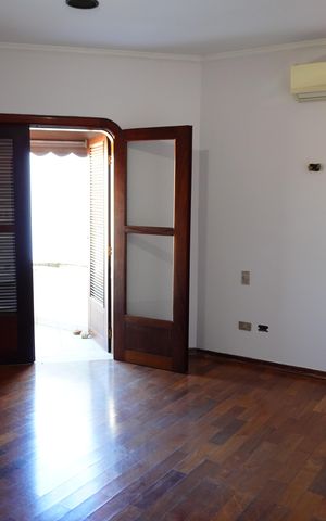 Casa para alugar com 542m², 5 quartos e 4 vagasSuíte