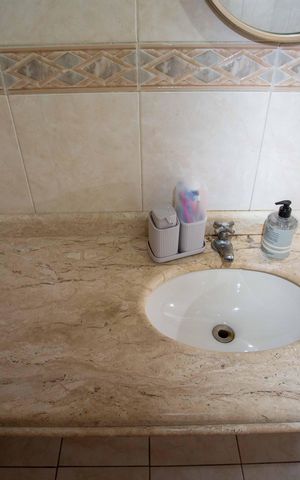 Casa à venda com 500m², 2 quartos e 3 vagasBanheiro