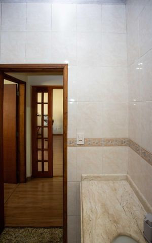 Casa à venda com 500m², 2 quartos e 3 vagasBanheiro