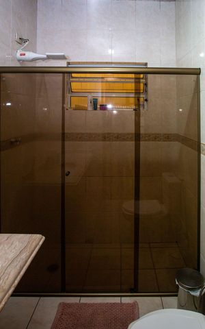 Casa à venda com 500m², 2 quartos e 3 vagasBanheiro