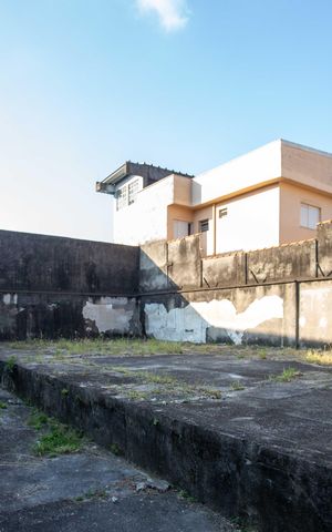 Casa à venda com 500m², 2 quartos e 3 vagasTerreno