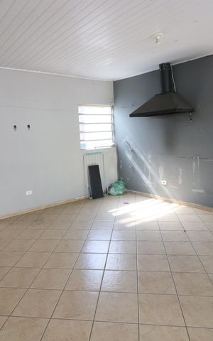 Casa à venda com 150m², 5 quartos e 2 vagasSala
