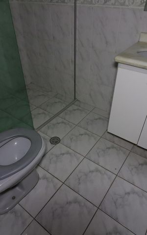 Casa à venda com 150m², 5 quartos e 2 vagasBanheiro 2