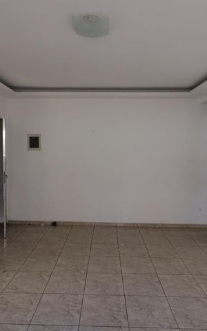 Casa à venda com 150m², 5 quartos e 2 vagasSala