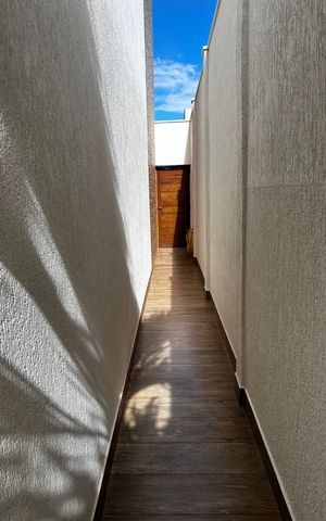 Casa de condomínio para alugar com 260m², 4 quartos e 3 vagasCorredor