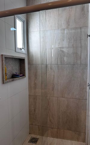 Casa de condomínio para alugar com 260m², 4 quartos e 3 vagasBanheiro