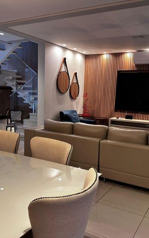 Casa de condomínio para alugar com 260m², 4 quartos e 3 vagasSala