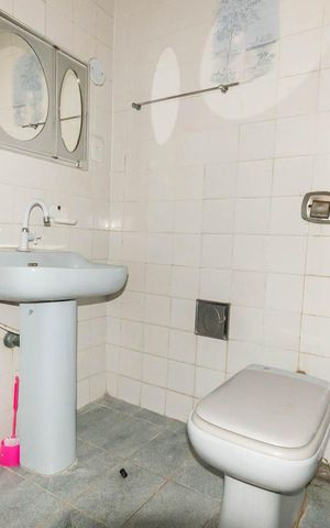 Apartamento à venda com 77m², 3 quartos e sem vagaBanheiro
