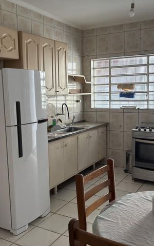 Casa à venda com 220m², 3 quartos e 1 vaga Casa à venda com 220m², 3 quartos e 1 vagaCozinha