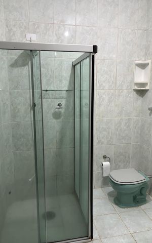 Casa à venda com 220m², 3 quartos e 1 vaga Casa à venda com 220m², 3 quartos e 1 vagaBanheiro