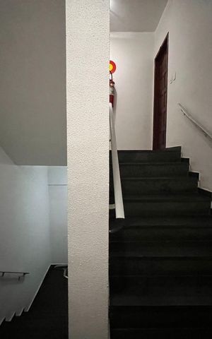 Apartamento à venda com 144m², 3 quartos e 1 vagaEscada
