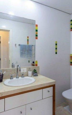 Apartamento à venda com 225m², 3 quartos e 2 vagas Apartamento à venda com 225m², 3 quartos e 2 vagasBanheiro 1