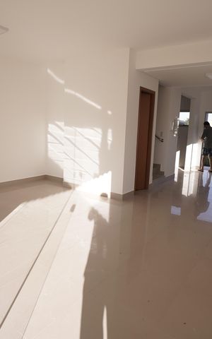 Casa de condomínio para alugar com 209m², 3 quartos e 4 vagas