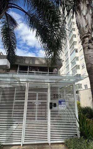 Apartamento à venda com 108m², 2 quartos e 1 vaga Apartamento à venda com 108m², 2 quartos e 1 vagaPlaca instalada na fachada do imóvel
