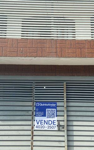 Casa à venda com 205m², 4 quartos e 2 vagas Casa à venda com 205m², 4 quartos e 2 vagasFachada