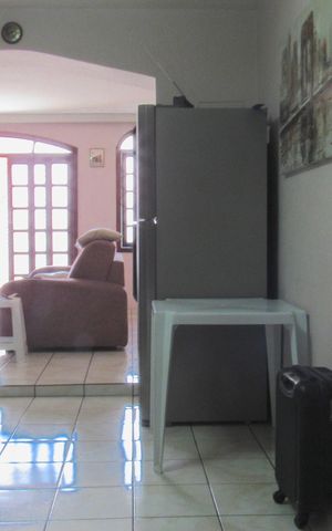 Casa à venda com 205m², 4 quartos e 2 vagasSala