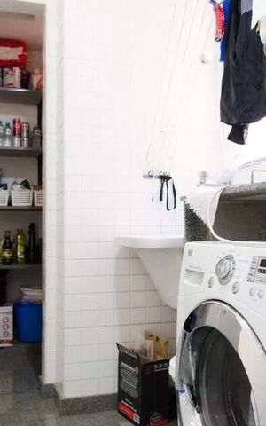 Apartamento à venda com 105m², 3 quartos e 2 vagas Apartamento à venda com 105m², 3 quartos e 2 vagasÁrea de Serviço