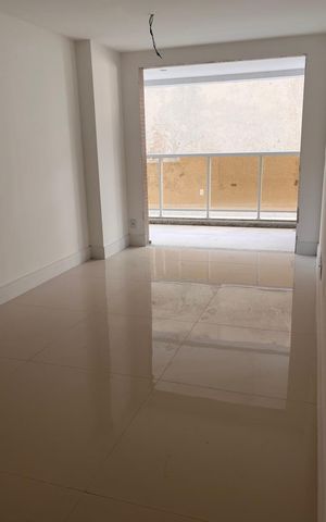 Apartamento à venda com 83m², 2 quartos e 1 vaga Apartamento à venda com 83m², 2 quartos e 1 vagaSala