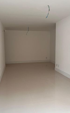 Apartamento à venda com 83m², 2 quartos e 1 vaga Apartamento à venda com 83m², 2 quartos e 1 vagaSala