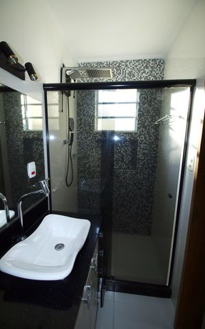 Casa à venda com 247m², 4 quartos e 5 vagasBanheiro da Suíte
