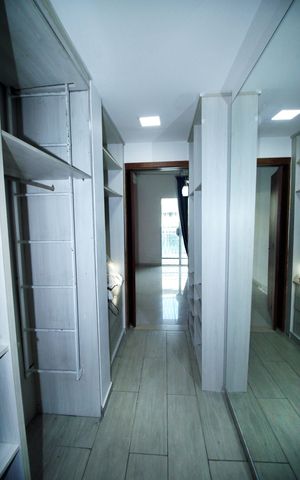 Casa à venda com 247m², 4 quartos e 5 vagasCloset da suíte