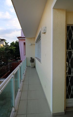 Casa à venda com 247m², 4 quartos e 5 vagasVaranda