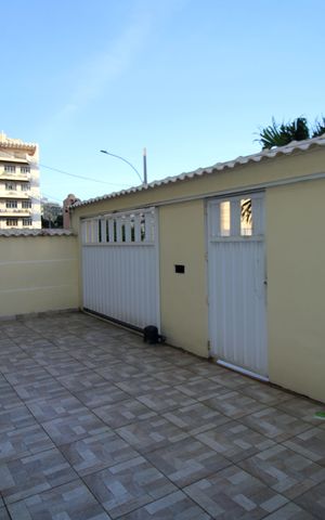 Casa à venda com 247m², 4 quartos e 5 vagasQuintal frente