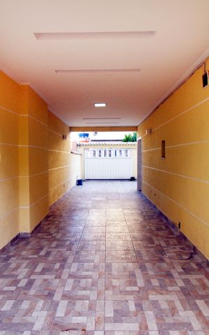 Casa à venda com 247m², 4 quartos e 5 vagasGaragem