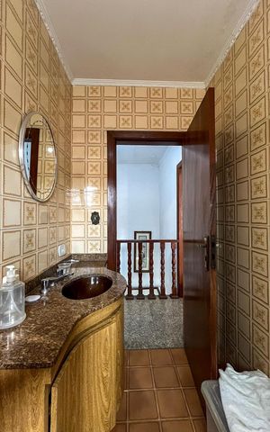 Casa para alugar com 280m², 4 quartos e 3 vagas Casa para alugar com 280m², 4 quartos e 3 vagasBanheiro