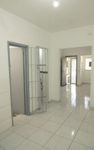 Casa à venda com 63m², 2 quartos e sem vaga Casa à venda com 63m², 2 quartos e sem vagaCozinha