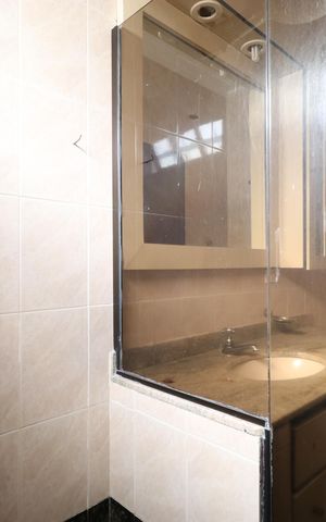 Casa à venda com 340m², 3 quartos e 4 vagasBanheiro da Suíte 2