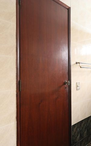Casa à venda com 340m², 3 quartos e 4 vagasBanheiro da Suíte 2