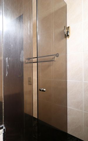 Casa à venda com 340m², 3 quartos e 4 vagasBanheiro da Suíte 2