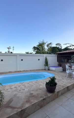 Casa de condomínio à venda com 118m², 3 quartos e 2 vagas Casa de condomínio à venda com 118m², 3 quartos e 2 vagasÁrea externa